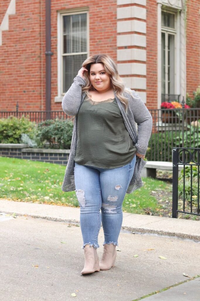 T-Shirt with Jeans and Boots